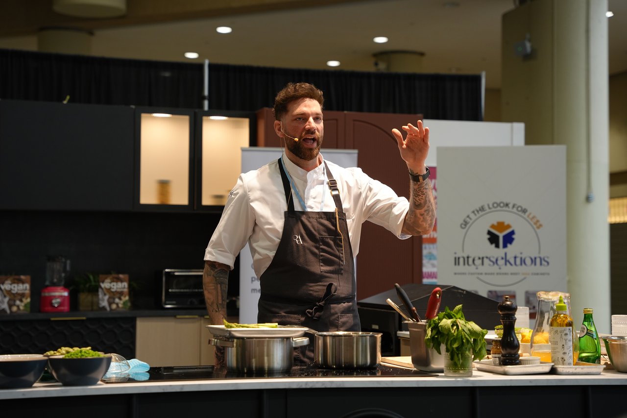 DSC03006_Romain_Avril_Toronto_Food_and_Drink_event_Michael_Morreale_3003x2002.png