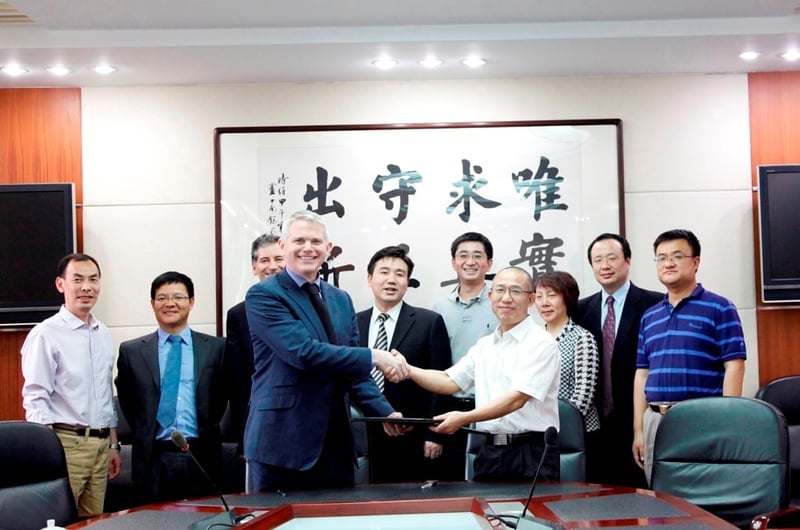 World Animal Protection sign an MOU with DRC, one of China Central Government's leading research institutes. 
