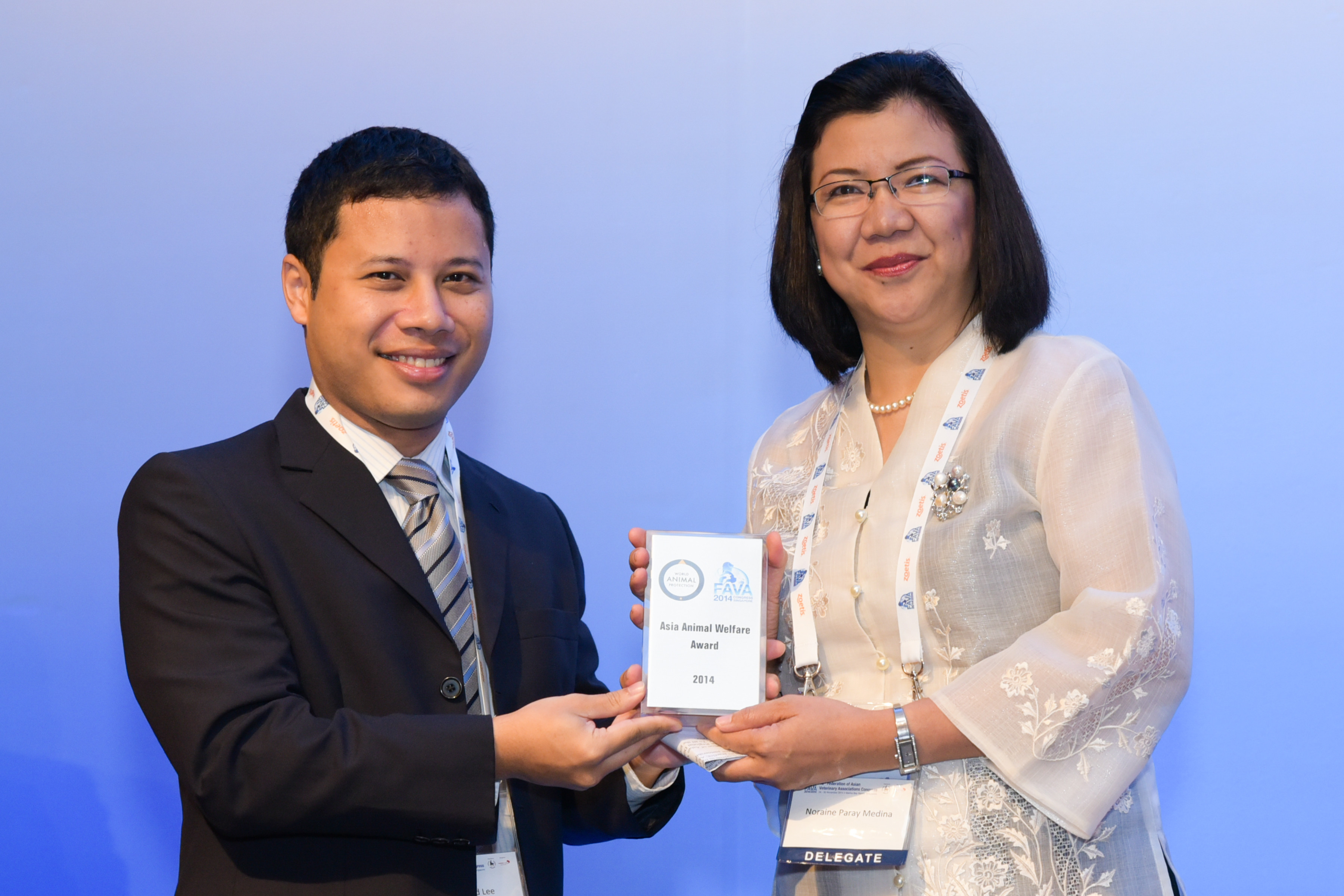 Dr Noraine P. Medina receiving the Animal Welfare Award for Asia 